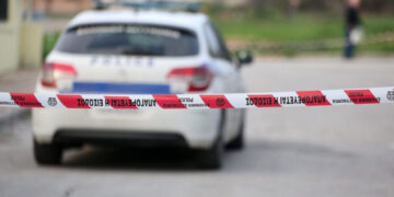 Θανατηφόρο τροχαίο στη Βούλα με ΙΧ που έπεσε πάνω σε τοίχο - Νεκρή η 22χρονη οδηγός