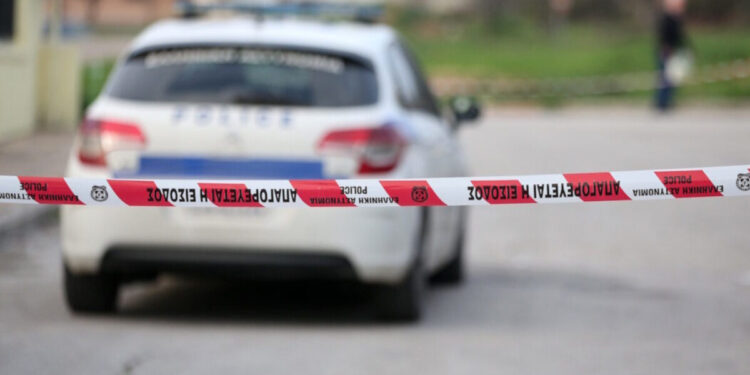 Θανατηφόρο τροχαίο στη Βούλα με ΙΧ που έπεσε πάνω σε τοίχο - Νεκρή η 22χρονη οδηγός