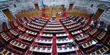 Κατατέθηκε στη Βουλή το νομοσχέδιο του ΥΠΕΘΑ για την αξιοποίηση της ακίνητης περιουσίας των Ενόπλων Δυνάμεων