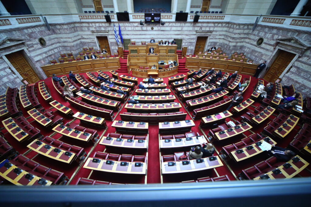 Κατατέθηκε στη Βουλή το νομοσχέδιο του ΥΠΕΘΑ για την αξιοποίηση της ακίνητης περιουσίας των Ενόπλων Δυνάμεων
