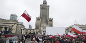 Διαδηλώσεις κατά της μετανάστευσης σε πολλές πόλεις της Πολωνίας