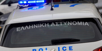 Τροχαία: 7 συλλήψεις παρκαδόρων σε νυχτερινά κέντρα σε Ελληνικό και Άλιμο