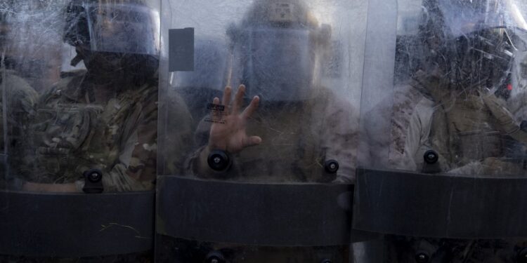 ΗΠΑ: Το υπουργείο Άμυνας ανακοίνωσε ότι αποσύρονται οι 700 πεζοναύτες που είχαν αναπτυχθεί στο Λος Άντζελες