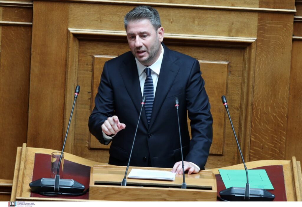 Το ΠΑΣΟΚ αποχώρησε από την Προανακριτική - "Σήμερα ψηφίζετε την αθώωση Καραμανλή"
