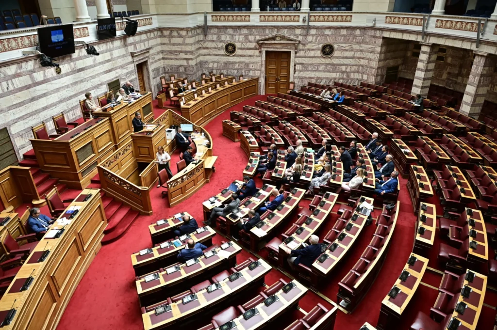Βουλή: Ο Κώστας Αχ. Καραμανλής παραπέμπεται στο Δικαστικό Συμβούλιο με 157 «Ναι»