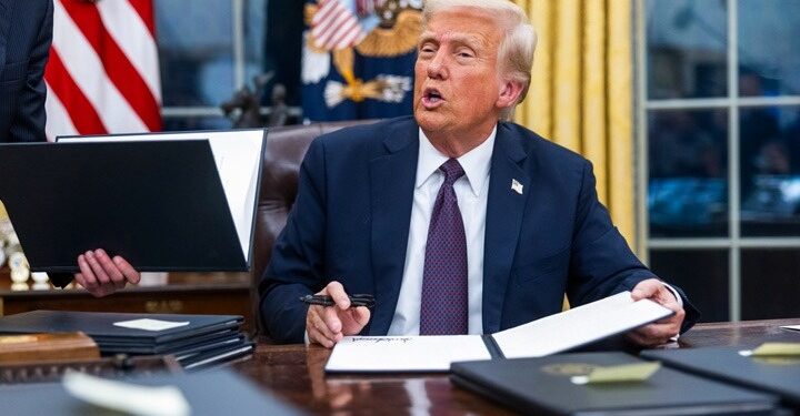 Ο Ντ. Τραμπ ανακοίνωσε συμφωνία με την Ιαπωνία δασμούς 15%