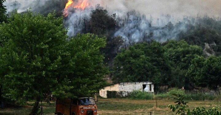 Φενεός Κορινθίας: Συνελήφθησαν δύο άτομα για εμπρησμό από αμέλεια