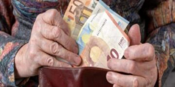 Κοινή πρωτοβουλία ΣΥΡΙΖΑ με Νέα Αριστερά για την επαναφορά της 13ης σύνταξης και για την κατάργηση της εισφοράς αλληλεγγύης