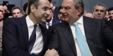 ΝΔ: Φόβοι για «εμφύλιο» μετά το άδειασμα Μητσοτάκη σε Καραμανλή για τα εθνικά θέματα