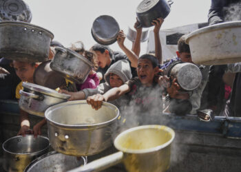 Συνεχίζεται η τραγωδία στη Γάζα – Όλο και περισσότερα παιδιά πεθαίνουν από λιμό