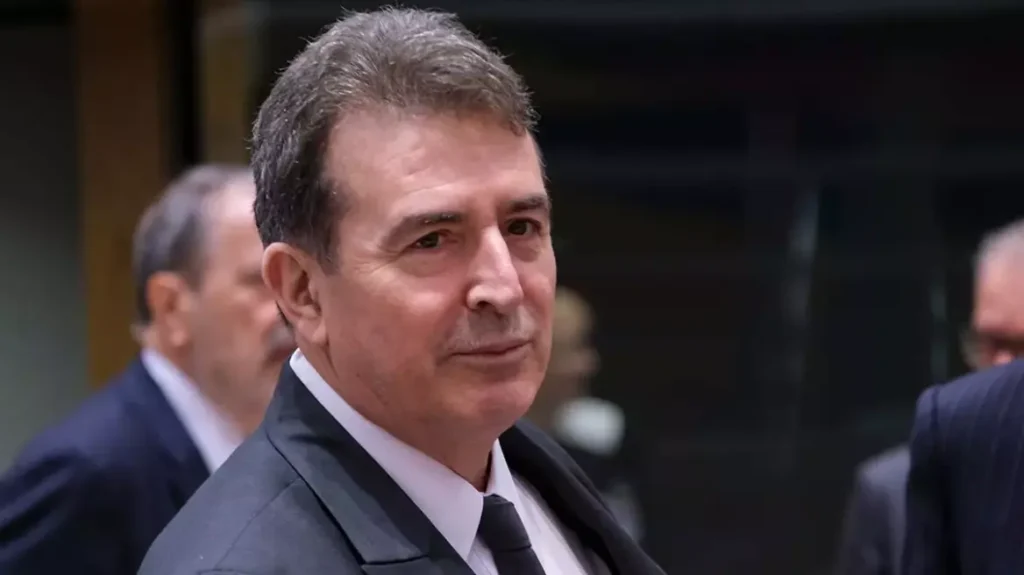 Συνέντευξη Χρυσοχοΐδη στο Action24 : "Το 75% της εγκληματικότητας προέρχεται από τους Ρομά"