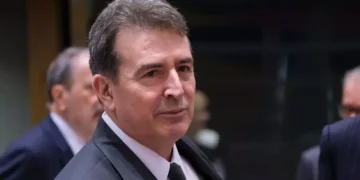 Συνέντευξη Χρυσοχοΐδη στο Action24 : "Το 75% της εγκληματικότητας προέρχεται από τους Ρομά"