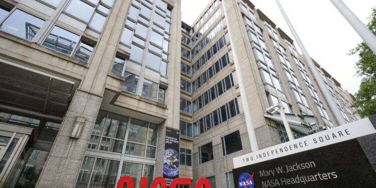 Η NASA προαναγγέλλει ότι το προσεχές διάστημα θα αποχωρήσει το 20% του προσωπικού της