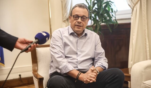 Συνέντευξη Φάμελλου στην ΕΡΤ: "Ο Μητσοτάκης δημιουργεί τους καλύτερους πελάτες για τα ιδιωτικά κολλέγια"