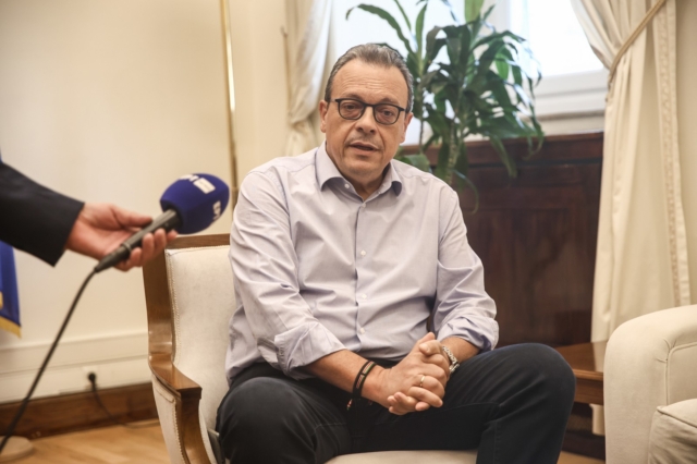 Συνέντευξη Φάμελλου στην ΕΡΤ: "Ο Μητσοτάκης δημιουργεί τους καλύτερους πελάτες για τα ιδιωτικά κολλέγια"