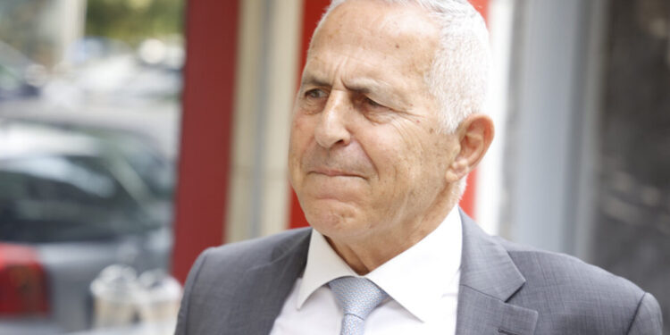 Διαφωνεί ο ναύαρχος Αποστολάκης στην απόφαση για κατάργηση της θητείας σε Ναυτικό και Αεροπορία