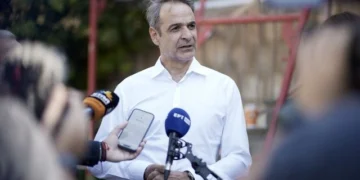 Περιοδεία Μητσοτάκη στις Σποράδες: "Κλείνουμε τα αυτιά στις φωνές τοξικότητας – Κρινόμαστε για την αποτελεσματικότητα"