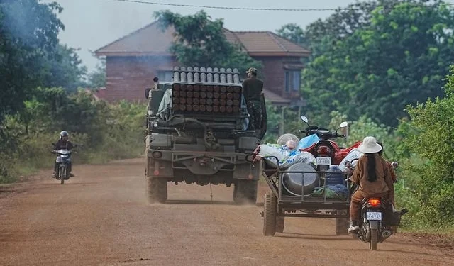 Η Καμπότζη ζητά διακοπή συγκρούσεων και εκεχειρία με την Ταϊλάνδη