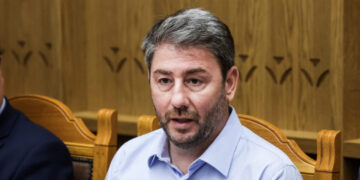 Νίκος Ανδρουλάκης από την Τένεδο: «Συμπαραστέκομαι σ΄ όσους δοκιμάζονται από τις πυρκαγιές»