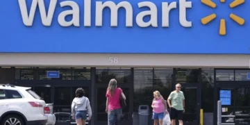 ΗΠΑ: Επίθεση με μαχαίρι έξω από σούπερ μάρκετ στο Μίσιγκαν– 11 τραυματίες