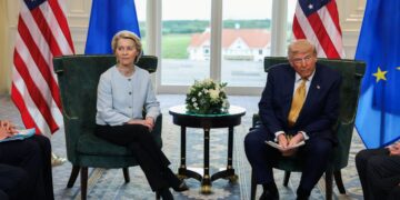 Συμφωνία ΗΠΑ-ΕΕ κατέληξαν για τους δασμούς - 15% σε όλα, πλην χάλυβα και αλουμινίου