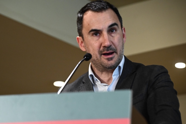 Εβδομαδιαία ανάρτηση Χαρίτση: "Κύριε Μητσοτάκη, είστε η κυβέρνηση της καμένης γης"