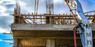 ΕΛΣΤΑΤ: Η ιδιωτική οικοδομική δραστηριότητα μειώθηκε τον Απρίλιο κατά 31,4%