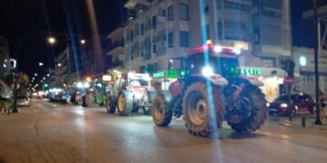 Τρίκαλα: κινητοποίηση αγροτών-κτηνοτρόφων στο κέντρο της πόλης για ευλογιά, ΟΠΕΚΕΠΕ και αποζημιώσεις