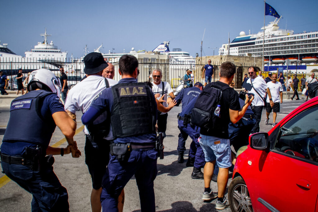 Καταγγελία ΚΚΕ: "Τεράστια ευθύνη της κυβέρνησης η αστυνομοκρατία και η καταστολή στη Ρόδο κατά την κινητοποίηση αλληλεγγύης στον παλαιστινιακό λαό"