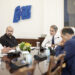Συνάντηση Μητσοτάκη με τον Δήμαρχο Κυθήρων Στράτο Χαρχαλάκη στο Μέγαρο Μαξίμου