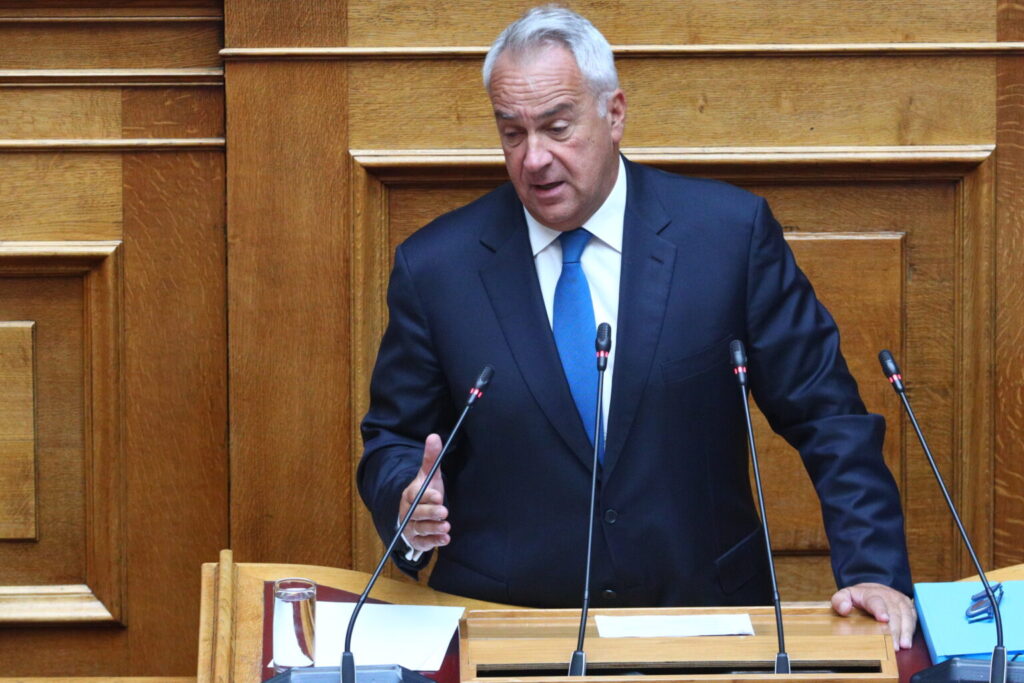 Βορίδης στη Βουλή για τον ΟΠΕΚΕΠΕ: «Μου λέτε ότι έχω κάνει συνέργεια σε άγνωστο αυτουργό για άγνωστη πράξη»