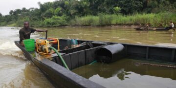Νιγηρία: Ανατροπή σκάφους σε ποταμό - Πνίγηκαν έξι ανήλικες εργάτριες – Δύο αγνοούμενες