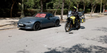 Αυτοπυρπολήθηκε γυναίκα στο Ζάππειο – Την έσωσαν άνδρες της Προεδρικής φρουράς