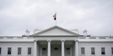Wall Street Journal : Ο Λευκός Οίκος σχεδιάζει τη μετονομασία του Υπουργείου Άμυνας σε Πολέμου