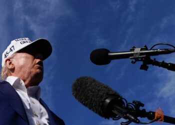 Ντόναλντ Τράμπ: Νέο τελεσίγραφο στον Πούτιν για συμφωνία με την Ουκρανία μέχρι 8 Αυγούστου - Να προσέχει τα λόγια του ο Μεντβένεφ