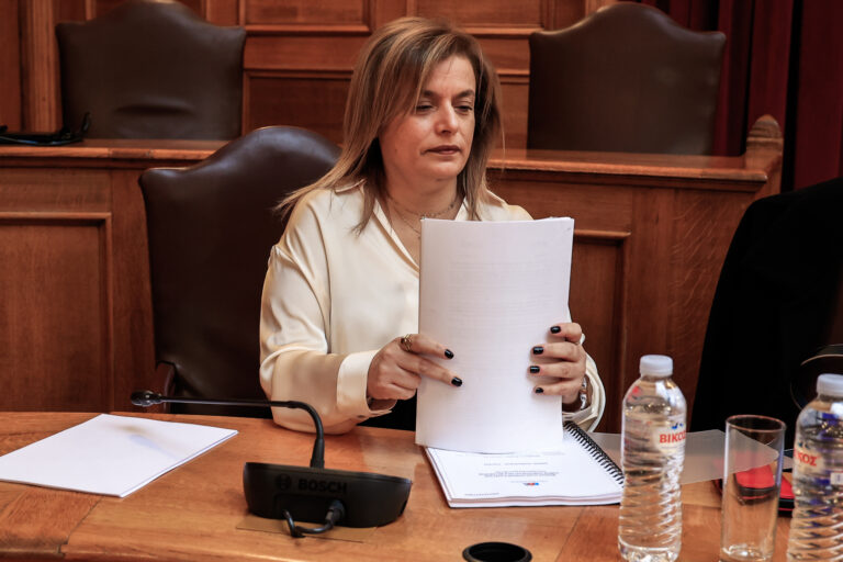 Εθνική Αρχή Διαφάνειας: Εγκρίθηκε από τη Βουλή ο διορισμός της Αλεξάνδρας Ρογκάκου ως νέα επικεφαλής