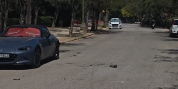 Πέθανε τελικά η 67χρονη που αυτοπυρπολήθηκε έξω από την Αίγλη Ζαππείου - Ήταν δημοσιογράφος