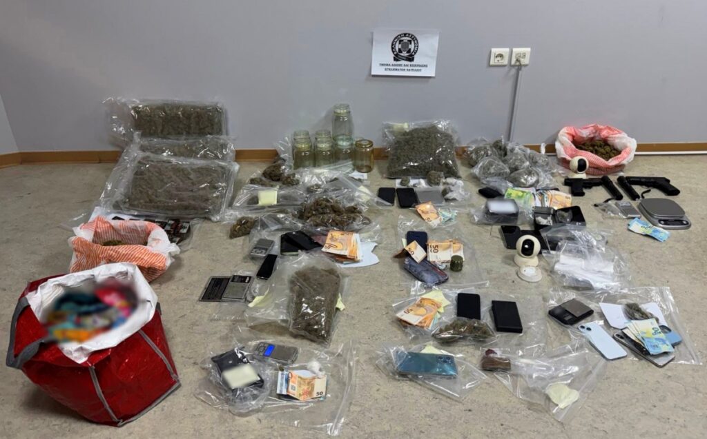 Ναύπλιο: Εξαρθρώθηκε εγκληματικό δίκτυο που διακινούσε ναρκωτικά – Συνελήφθησαν 11 άτομα