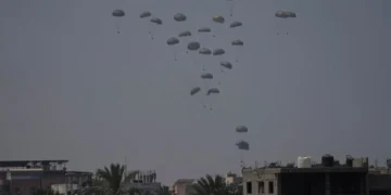 Η Ισπανία έριξε από αέρος 12 τόνους τρόφιμα στη Λωρίδα της Γάζας