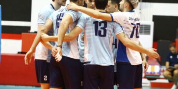 Ένταση στο φιλικό της Εθνικής ανδρών βόλεϊ με το Ισραήλ - Μέλη πολιτικής νεολαίας σήκωσαν Παλαιστινιακές σημαίες - Προσαγωγές από την αστυνομία