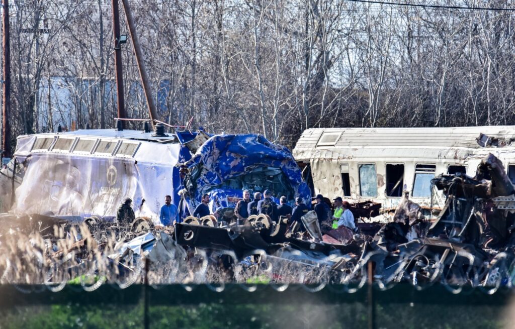 Οι συγγενείς θυμάτων Τεμπών κατέθεσαν μήνυση κατά διευθύνοντος συμβούλου ΟΣΕ και υπαλλήλων ΙΝΤΕΡΣΤΑΡ για μη παράδοση βιντεοληπτικού υλικού