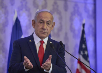 Ισραήλ: Ο Νετανιάχου ζητά την συνδρομή του Ερυθρού Σταυρού για την παροχή τροφής στους ομήρους – Τι απαντά η Χαμάς