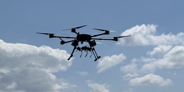 Απίστευτη απάτη στην Πάτρα: Παρέδωσε κοσμήματα αξίας 10.000 ευρώ σε υποτιθέμενο λογιστή με την απειλή ότι το drone της εφορίας καταγράφει το σπίτι της