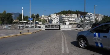 Χαλκίδα: Και πάλι στην κυκλοφορία η Παλιά Γέφυρα Ευρίπου