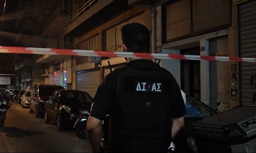 Έκρηξη από χειροβομβίδα σε καφετέρια στην πλατεία Αττικής: Δύο τραυματίες