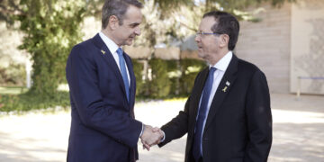Τηλεφωνική επικοινωνία Μητσοτάκη με τον πρόεδρο του Ισραήλ Ισαάκ Χέρτζογκ