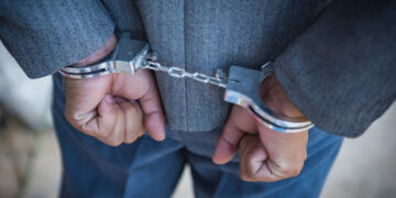 Πρέβεζα: Συνελήφθη ιδιοκτήτης καταστήματος υγειονομικού ενδιαφέροντος που διέθεσε αλκοόλ σε ανήλικη