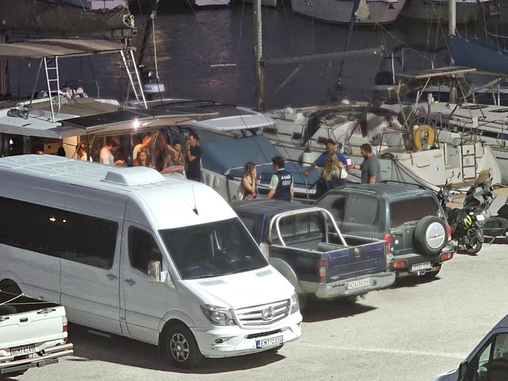 ΑΑΔΕ: Έφοδος ελεγκτών σε ημερόπλοια της Σαντορίνης