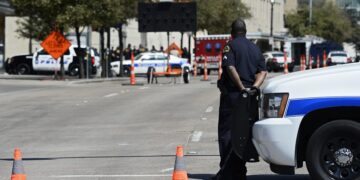 Νέα ένοπλη επίθεση στις ΗΠΑ: Τρεις νεκροί από πυροβολισμούς σε κατάστημα στο Όστιν του Τέξας – Συνελήφθη ο δράστης