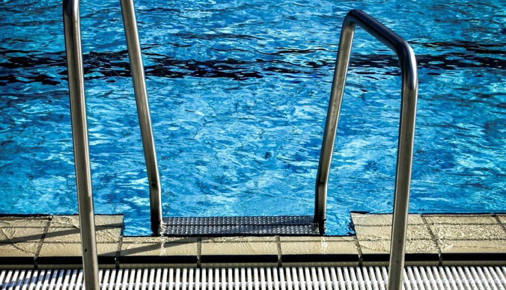 Δράμα: 18χρονος ανασύρθηκε χωρίς τις αισθήσεις του από πισίνα με νεροτσουλήθρες στην Προσοτσάνη - Επανήλθε με ΚΑΡΠΑ